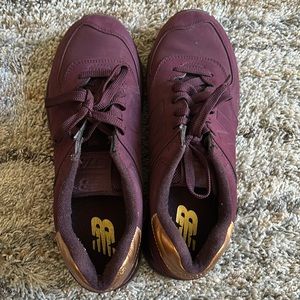 NB women’s sneakers size 9